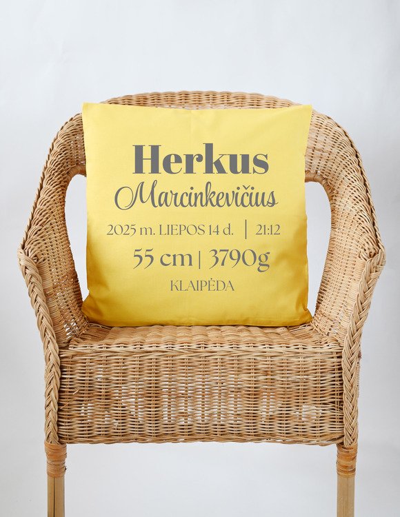 Dekoratyvinė pagalvėlė "Kūdikio metrikai"