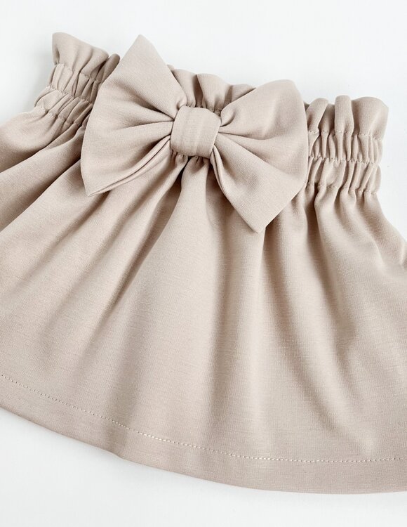 Smėlio spalvos sijonas su kaspinu "Smiltė" 